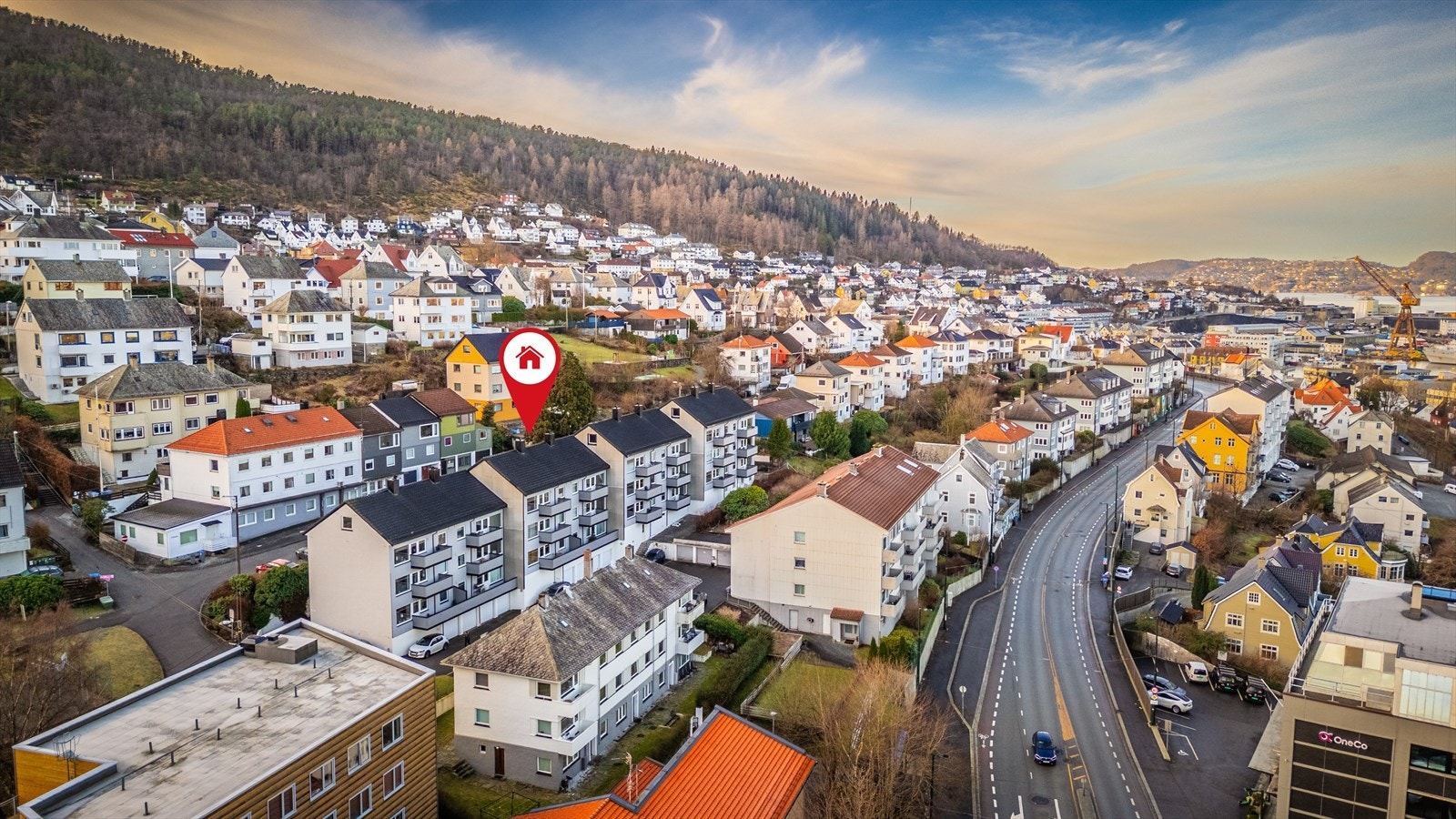 Aktiv Eiendomsmegling v/ Roger Glesnes har gleden av å presentere Nylundsveien 42. En herlig 3-roms eierseksjonsleilighet på Laksevåg. Her kan du bosette deg like ved skoler og høyere utdanning! (Foto: Espen Wilhelmsen) Galleribilde