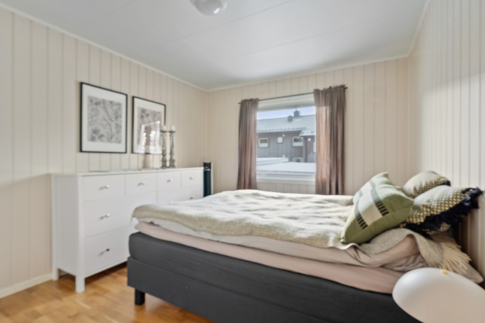 Soverom 1 av 2. Galleribilde