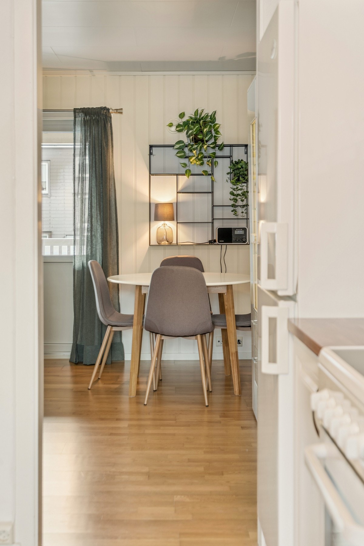 Noe som ytterligere fremhever de allerede lyse og luftige rommene. Galleribilde