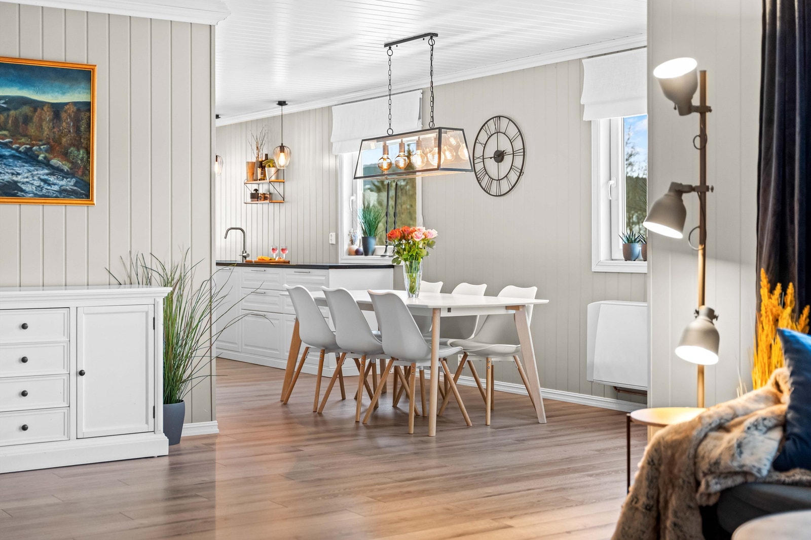 Eiendomsmegler Krogsveen avd. Årnes har gleden av å presentere Staurhaugveien 9! Foto: Fotograf Anders Botnmark Galleribilde