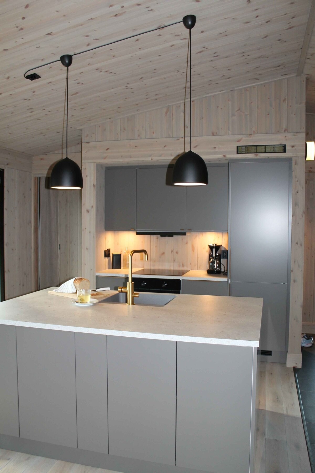 Praktisk kjøkkenøy Galleribilde