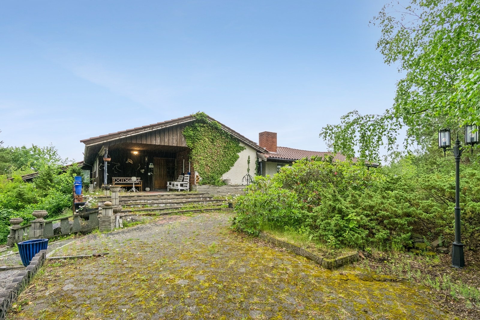 Eiendommen har i sin tid vært skikkelig fasjonabel.. Galleribilde