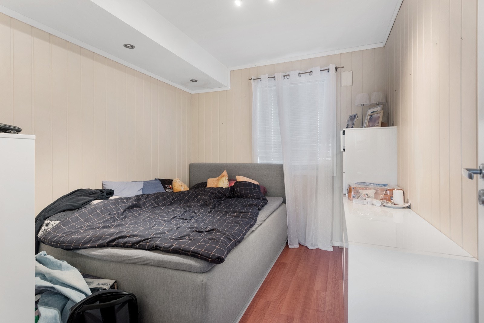 Den ene leiligheten har 1 soverom..... Galleribilde