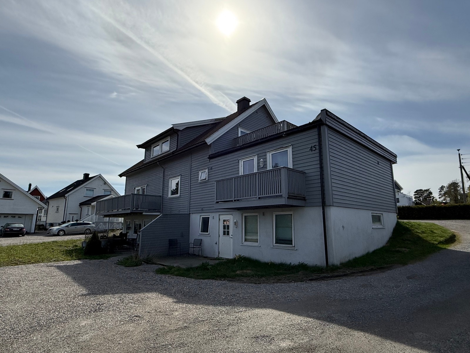 Boligen inneholder totalt 5 leiligheter Galleribilde