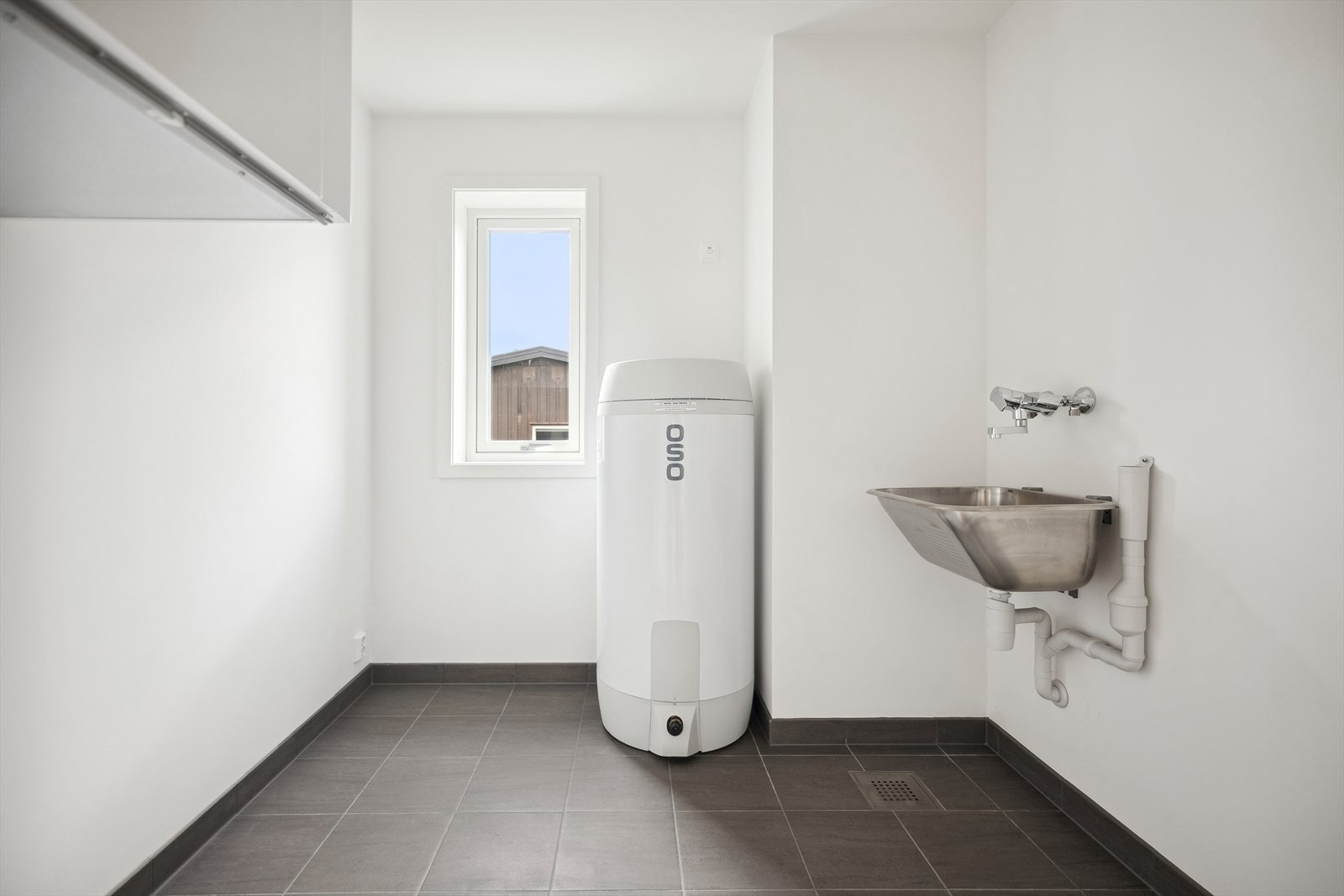 Separat vaskerom/ teknisk rom i 2. etasje. Varmekabler i gulvet. Galleribilde