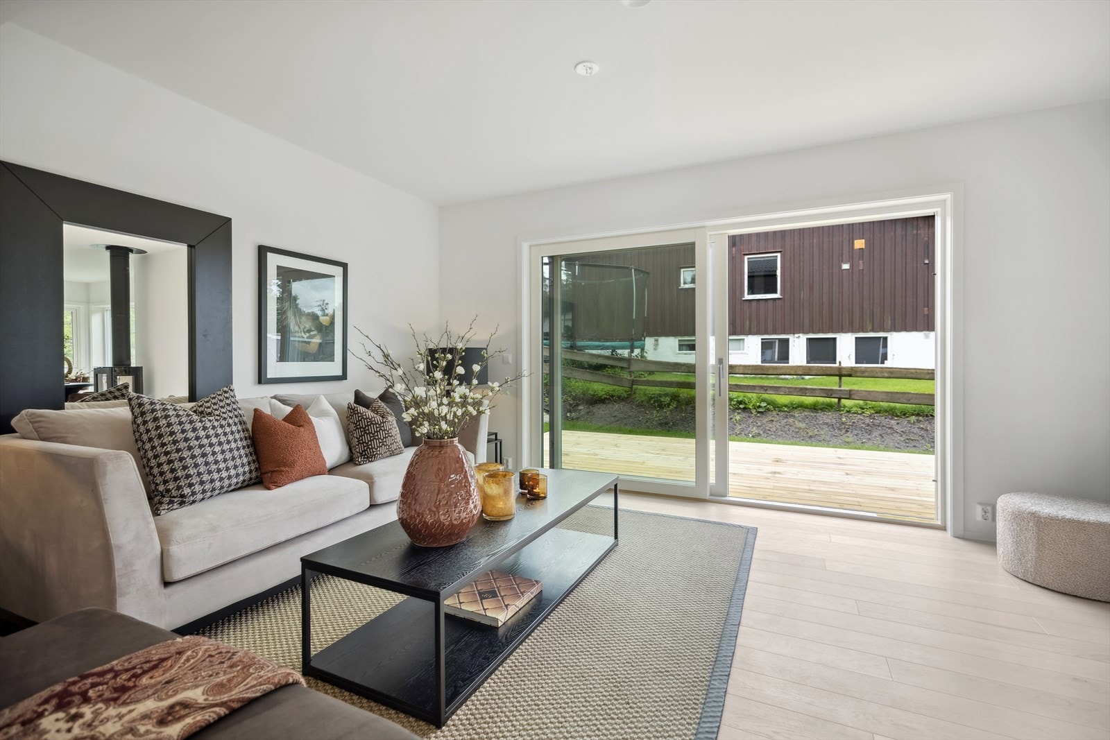 Stor skyvedør til terrassen. Galleribilde