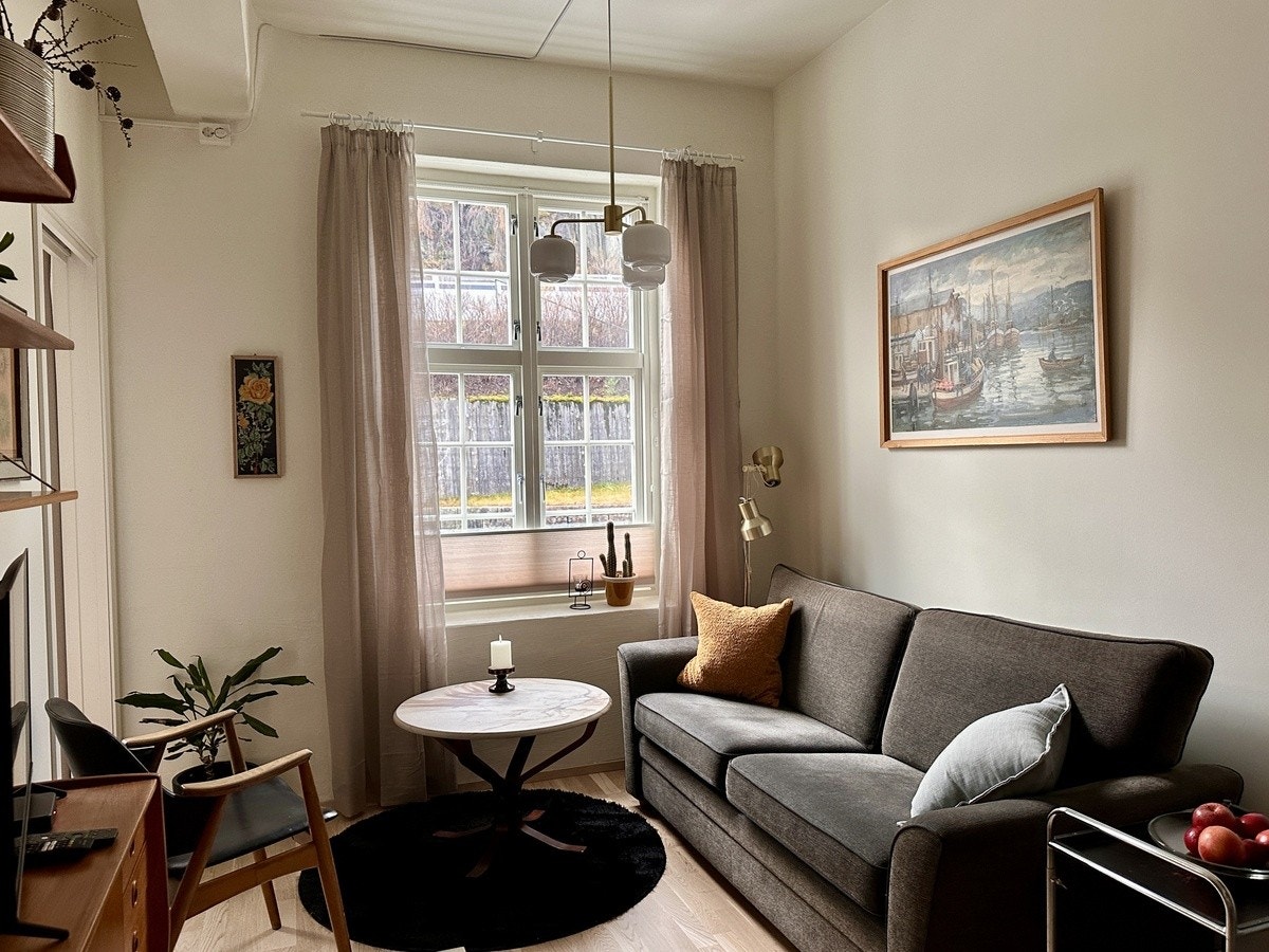 Høye vinduer og høyt under taket Galleribilde