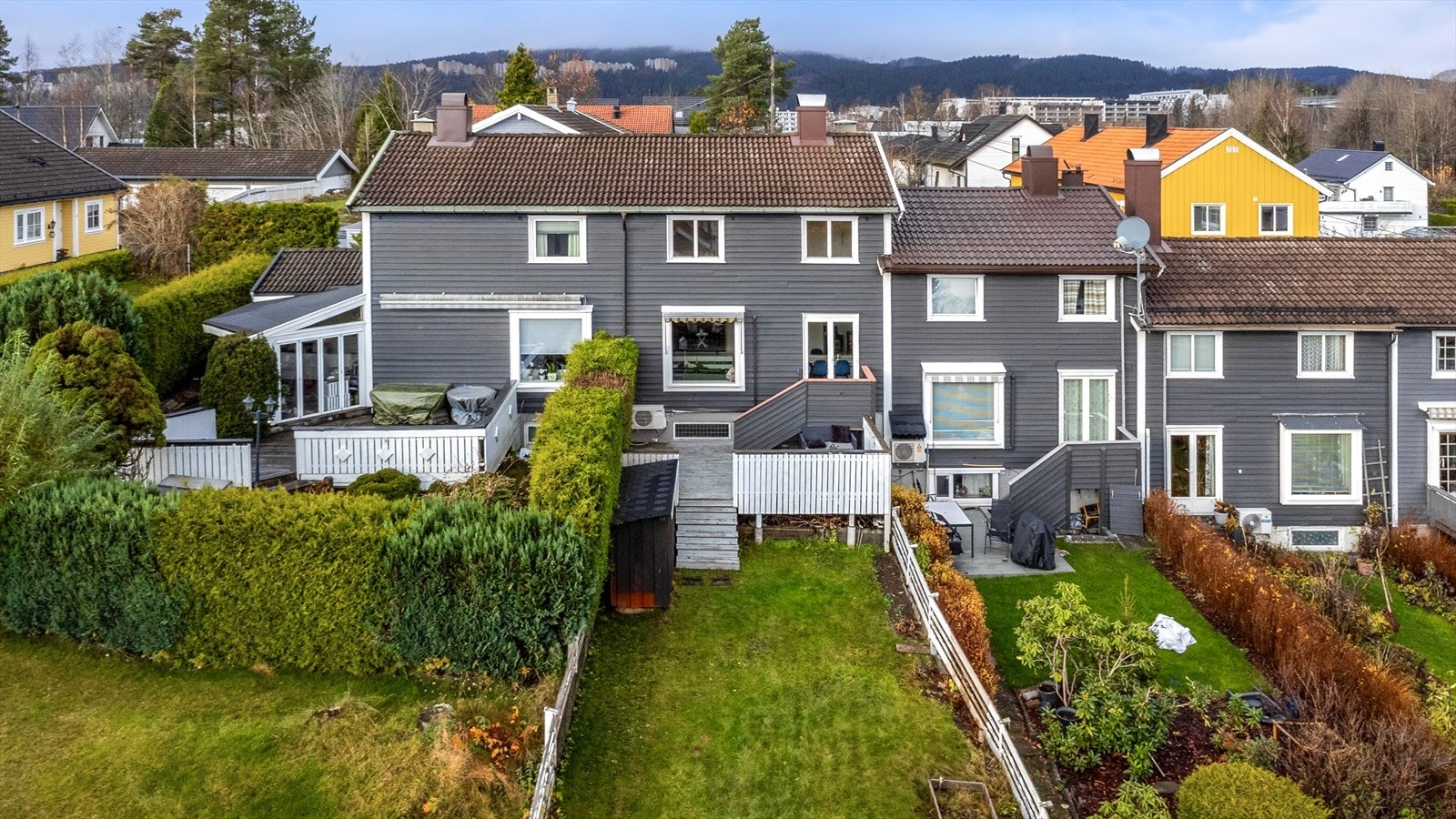 Tiltalende og familievennlig rekkebolig over tre etasjer Galleribilde