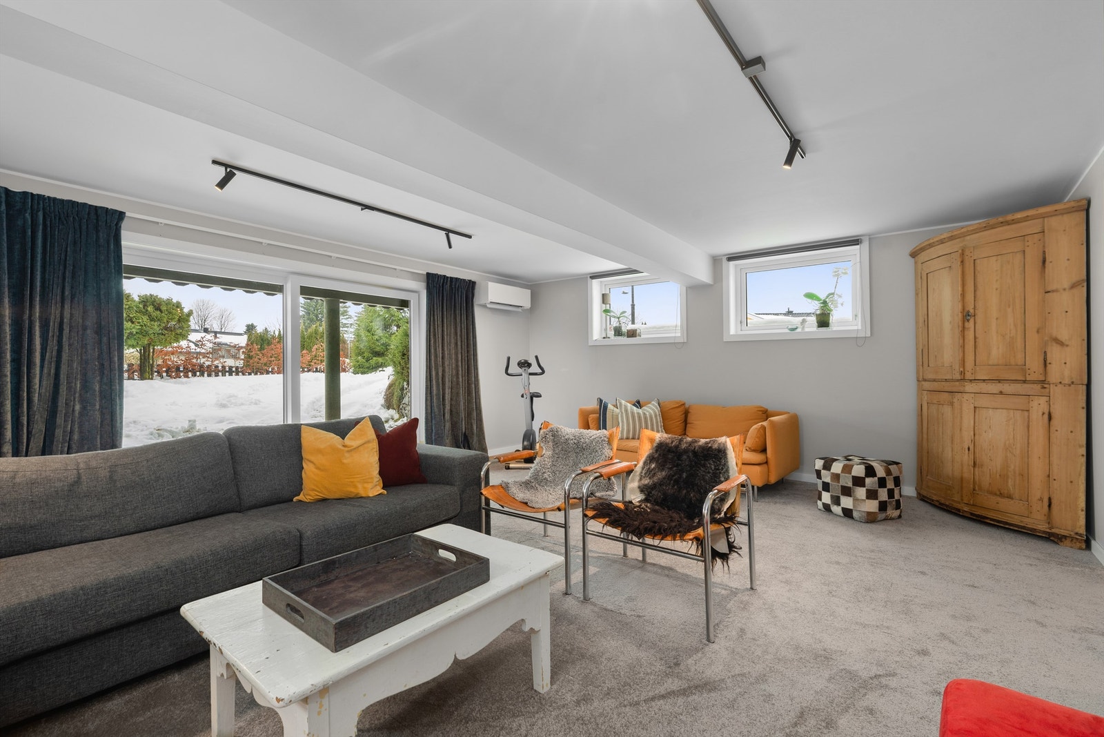 Kjellerstue. Kjellerstua varmes opp med vannbåren gulvvarme og varmepumpe Galleribilde