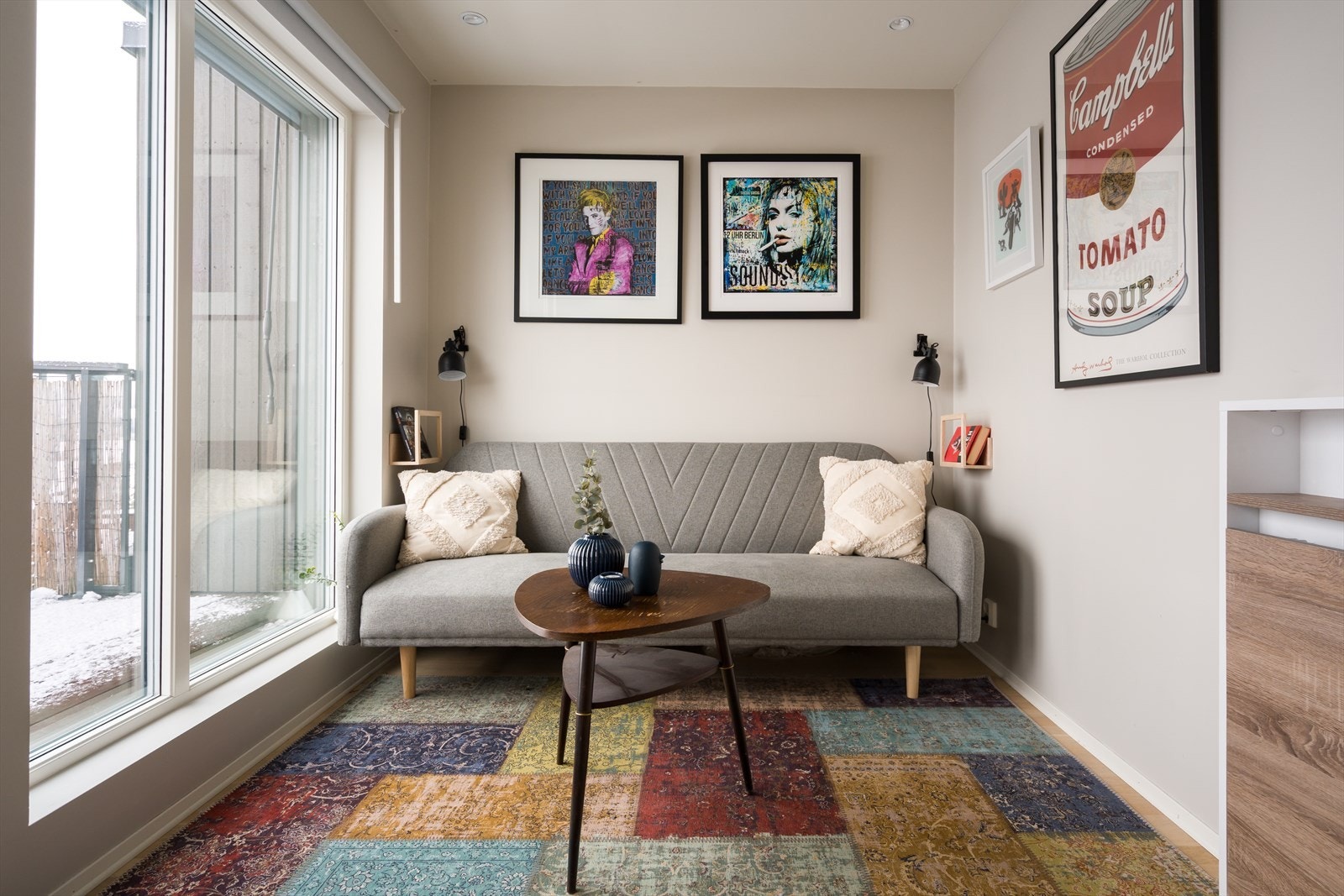 Tv-stue eller det femte soverommet. Fra dette rommet er det utgang til terrasse med flott utsikt og gode solforhold. Galleribilde