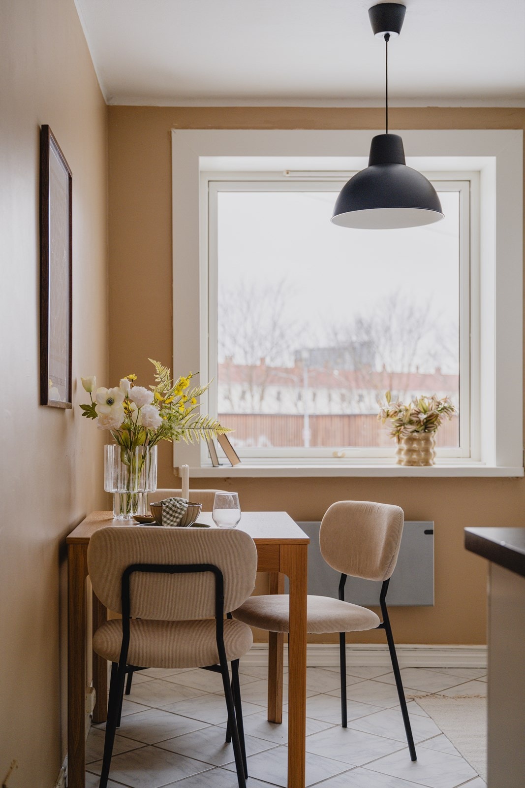 En hyggelig frokostplass hvor morgenkaffen kan nytes i fred. Galleribilde