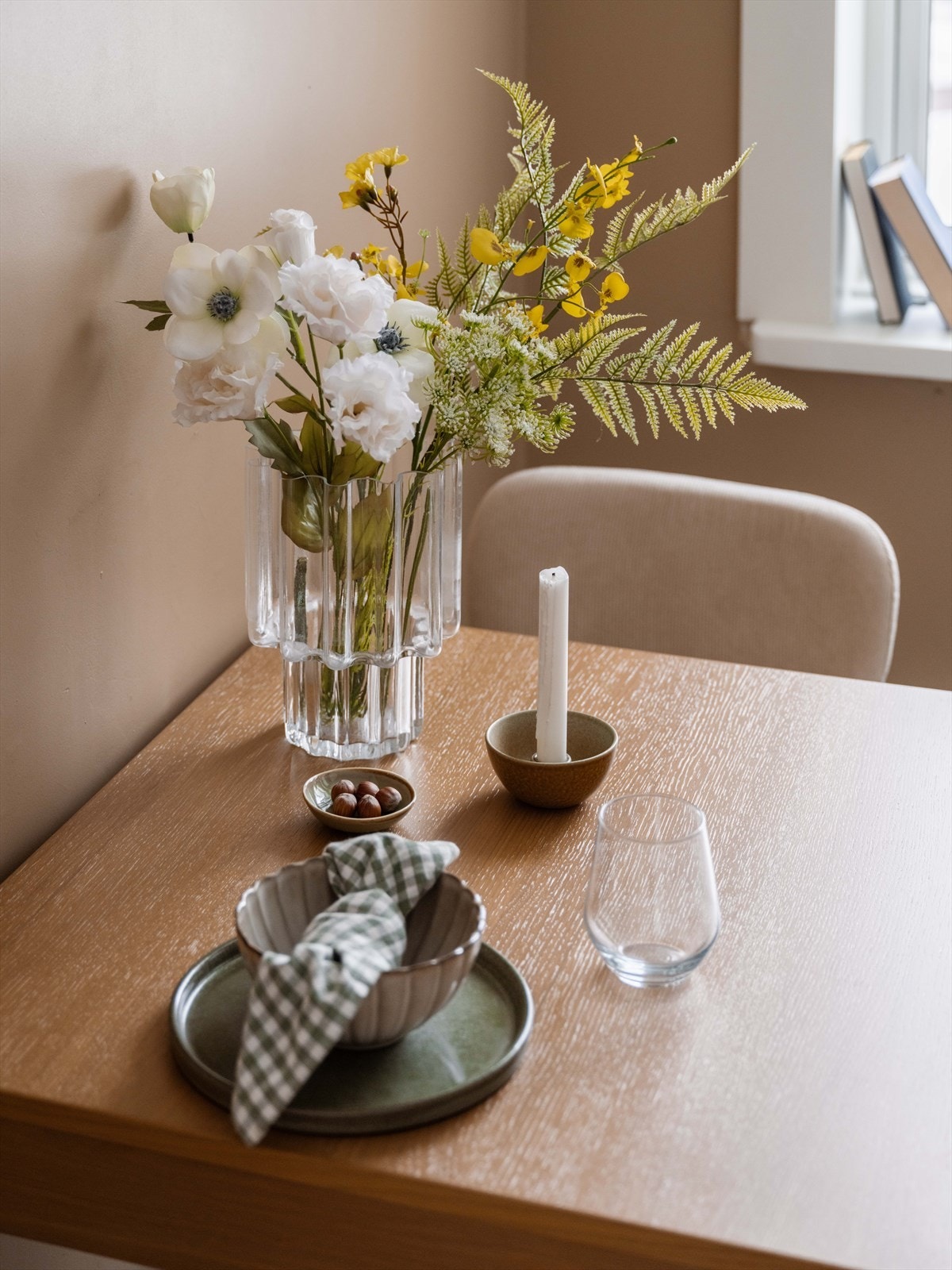 Detaljer fra spiseplassen. Galleribilde