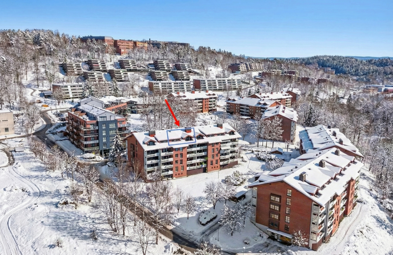 Velkommen til Hamang Terrasse 31, presentert av eiendomsmegler Edvard Chapsang v/EIE eiendomsmegling.
Foto: Luxe AS (Anders Kjøndal). Dette bildet er redigert med KI og er kun ment som en illustrasjon. Galleribilde
