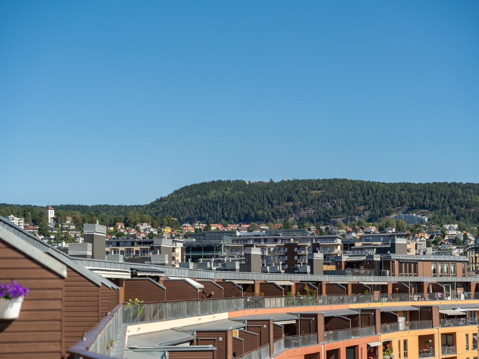 Det er flott utsikt mot Nydalen og Grefsenkollen. Galleribilde