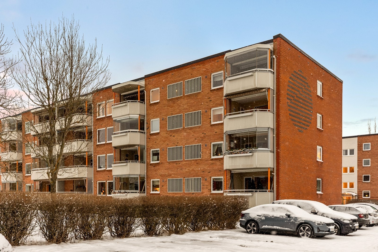 Endeleiligheten er fint beliggende i 3. etasje. Haugsten borettslag er tilknyttet OBOS Galleribilde