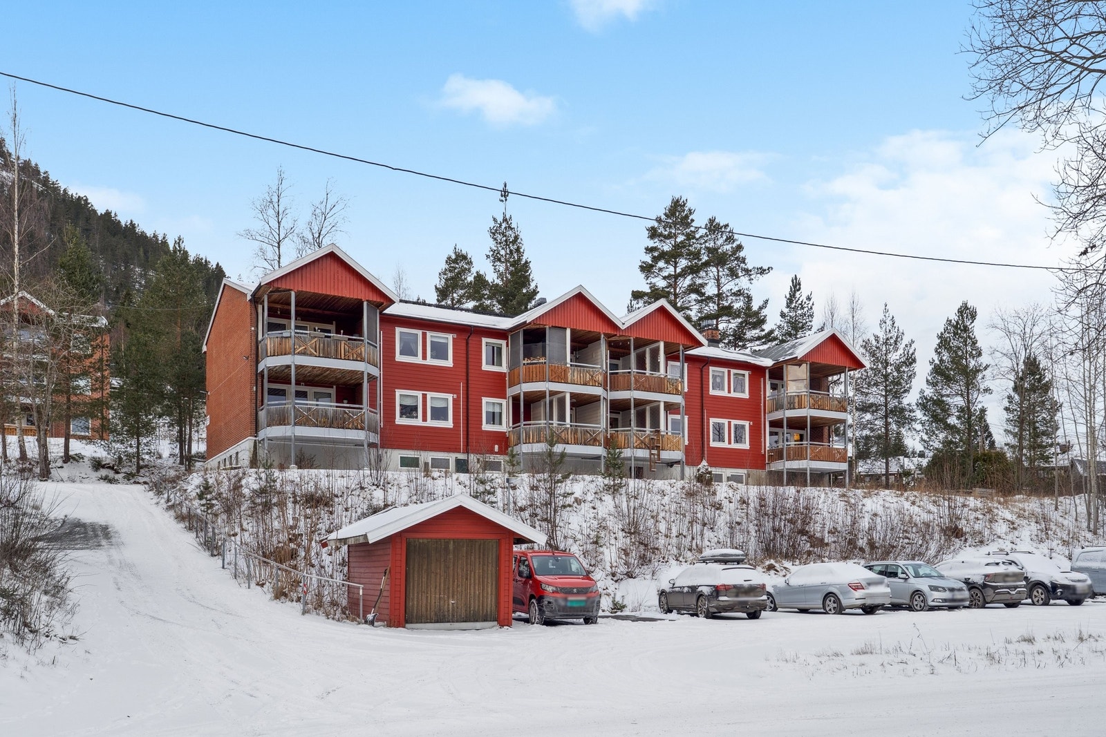 Fasade, ferdigbygd i 1972 Galleribilde