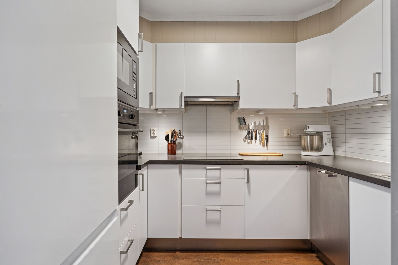 Komfyr og platetopp nylig byttet Galleribilde