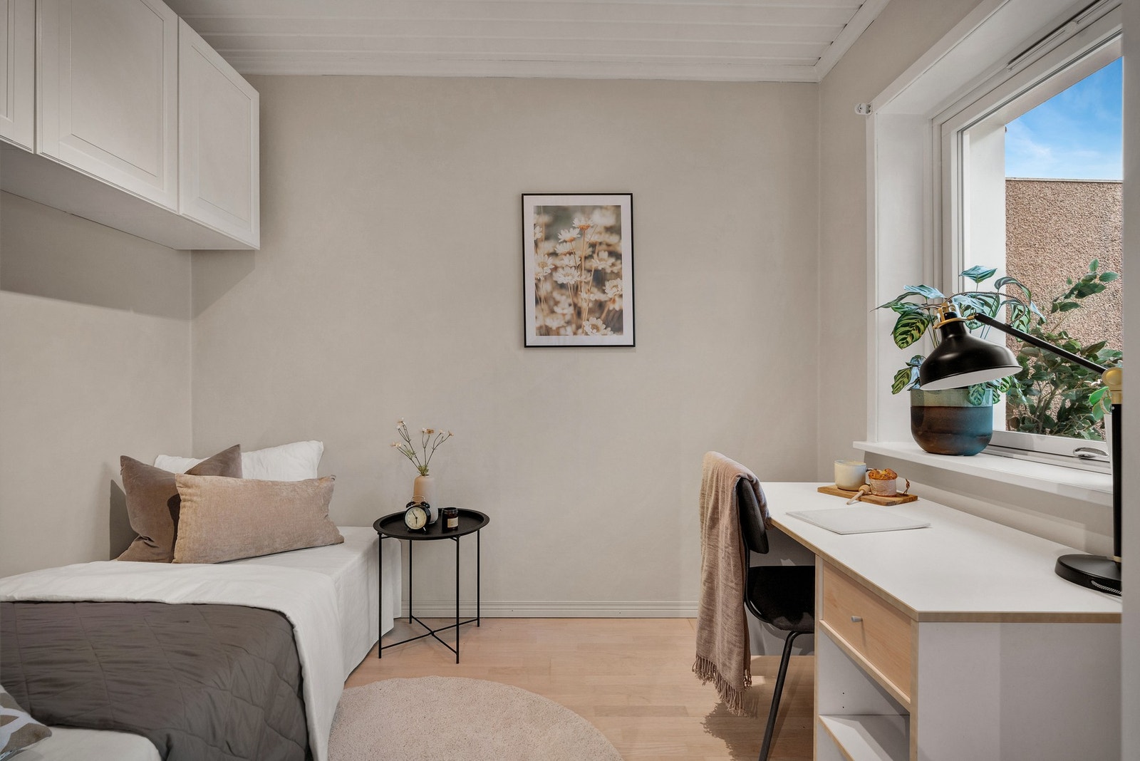 - Soverom nummer to passer utmerket som gjesterom, barnerom eller hjemmekontor - Galleribilde