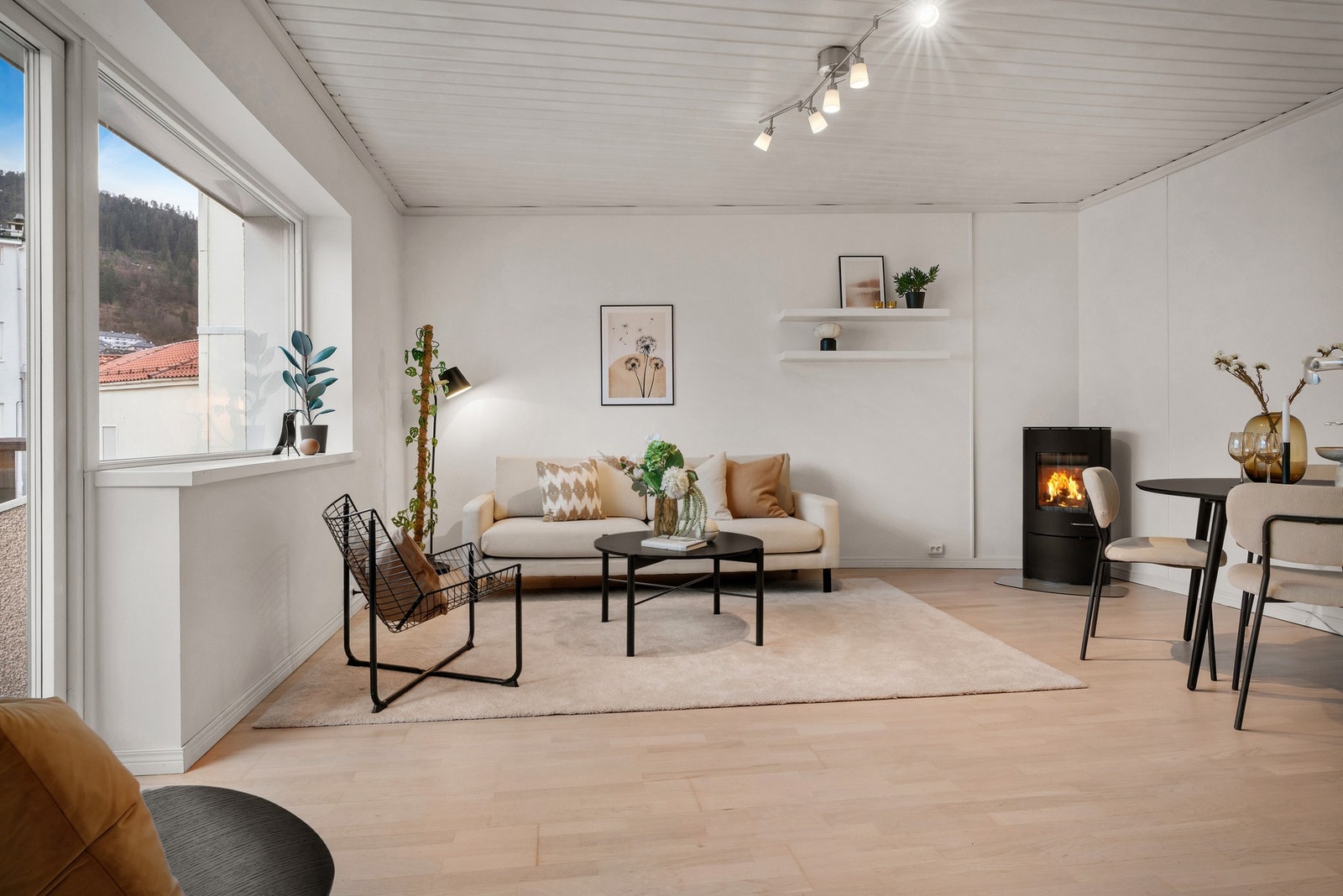 - Kamilla Slettevoll v/Privatmegleren har gleden av å presentere Jonas Lies vei 1 - Galleribilde