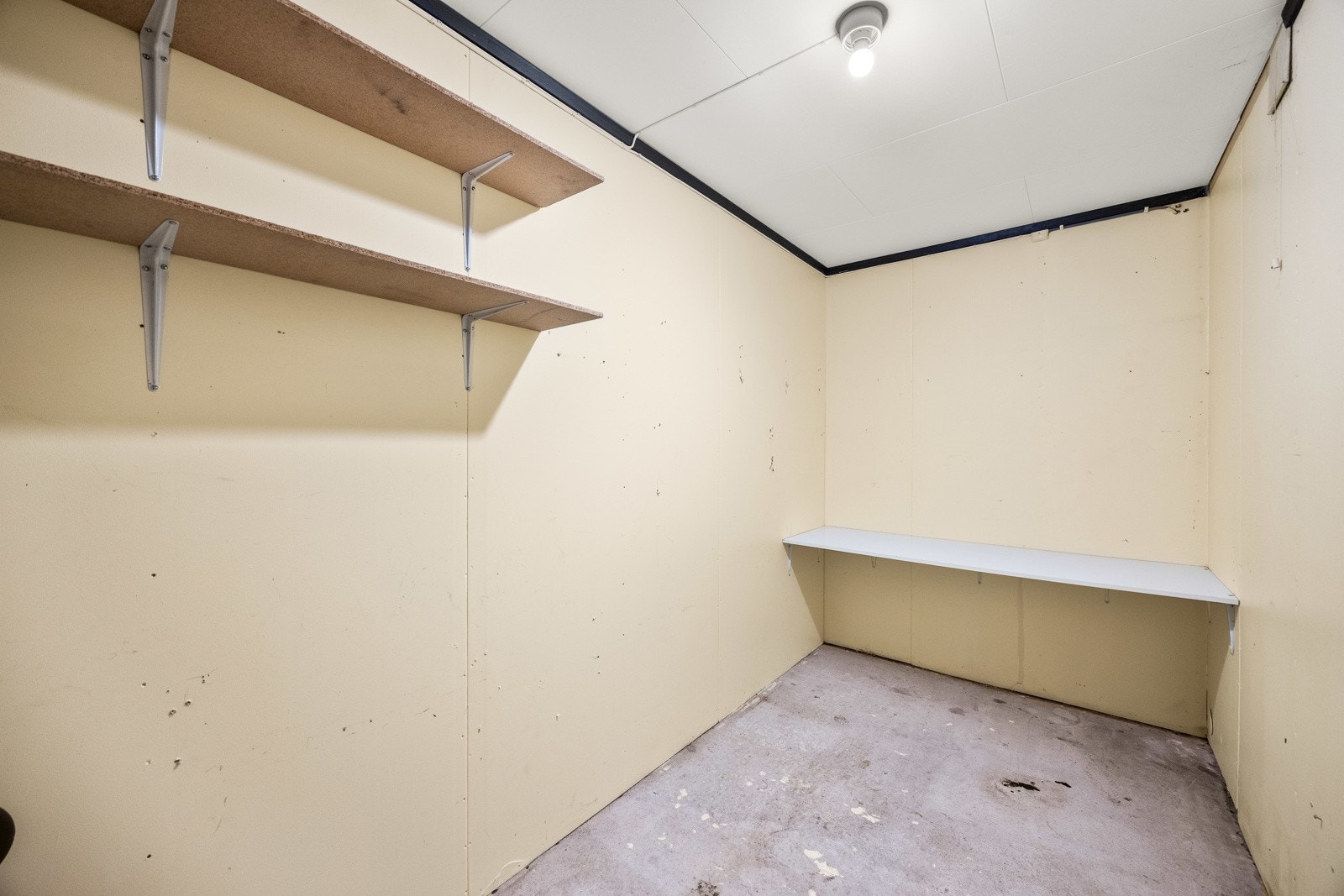 Innvendig bod. Galleribilde