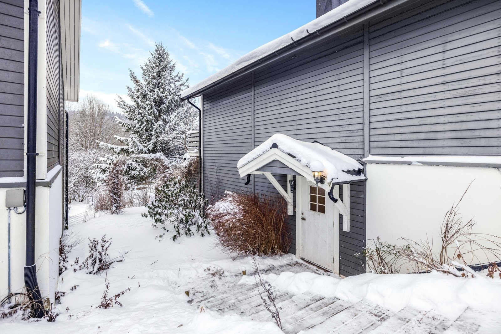 Inngangsparti. Galleribilde