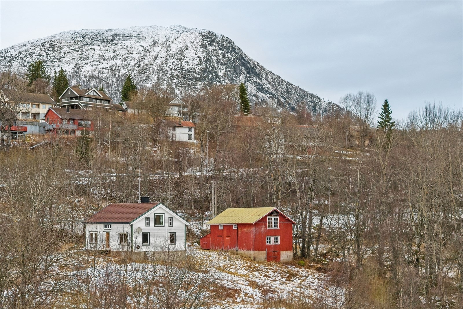 En sjarmerende enebolig med flott beliggenhet i hjertet av Bykle. Galleribilde