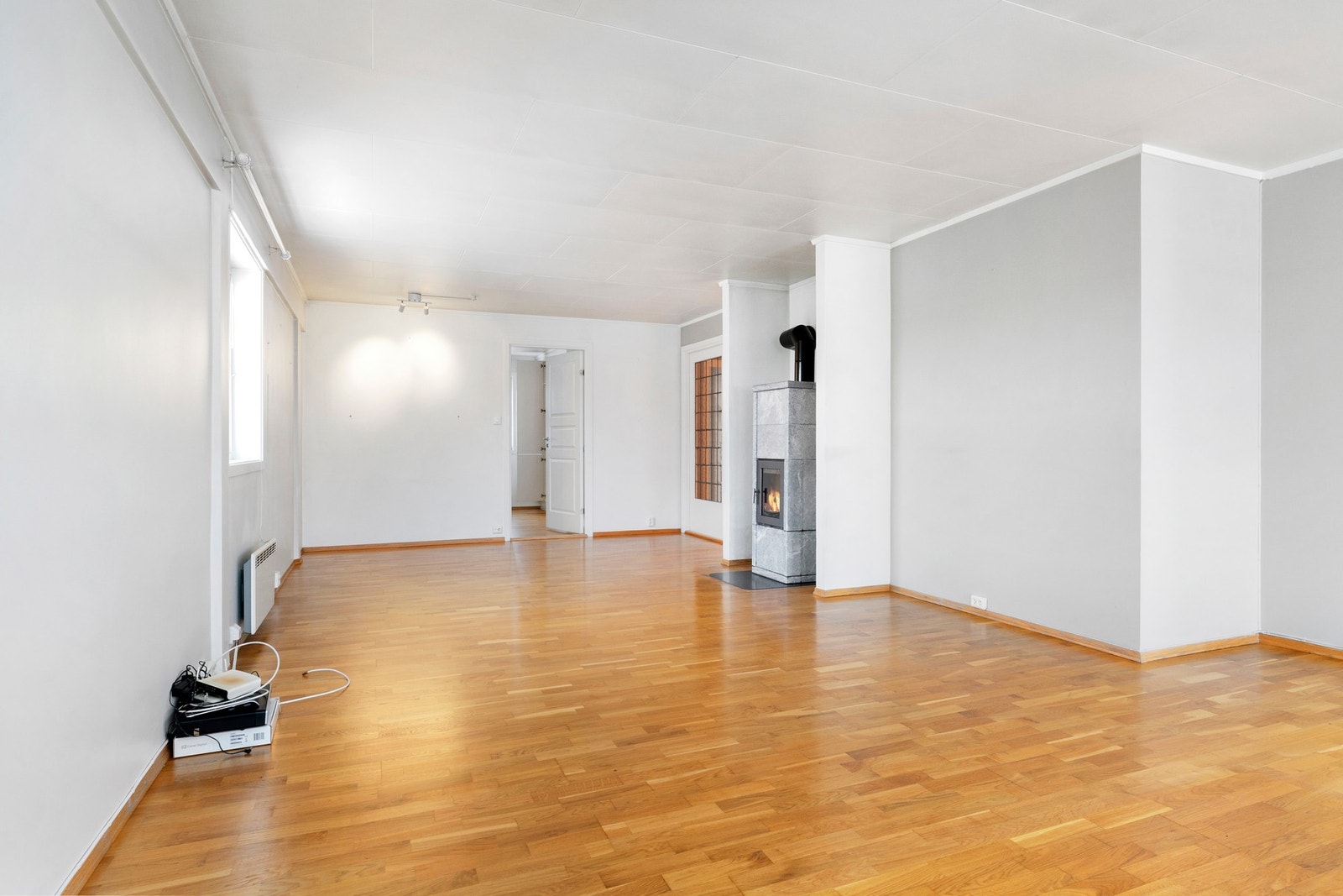 Videre kommer du til boligens romslige stue. Galleribilde