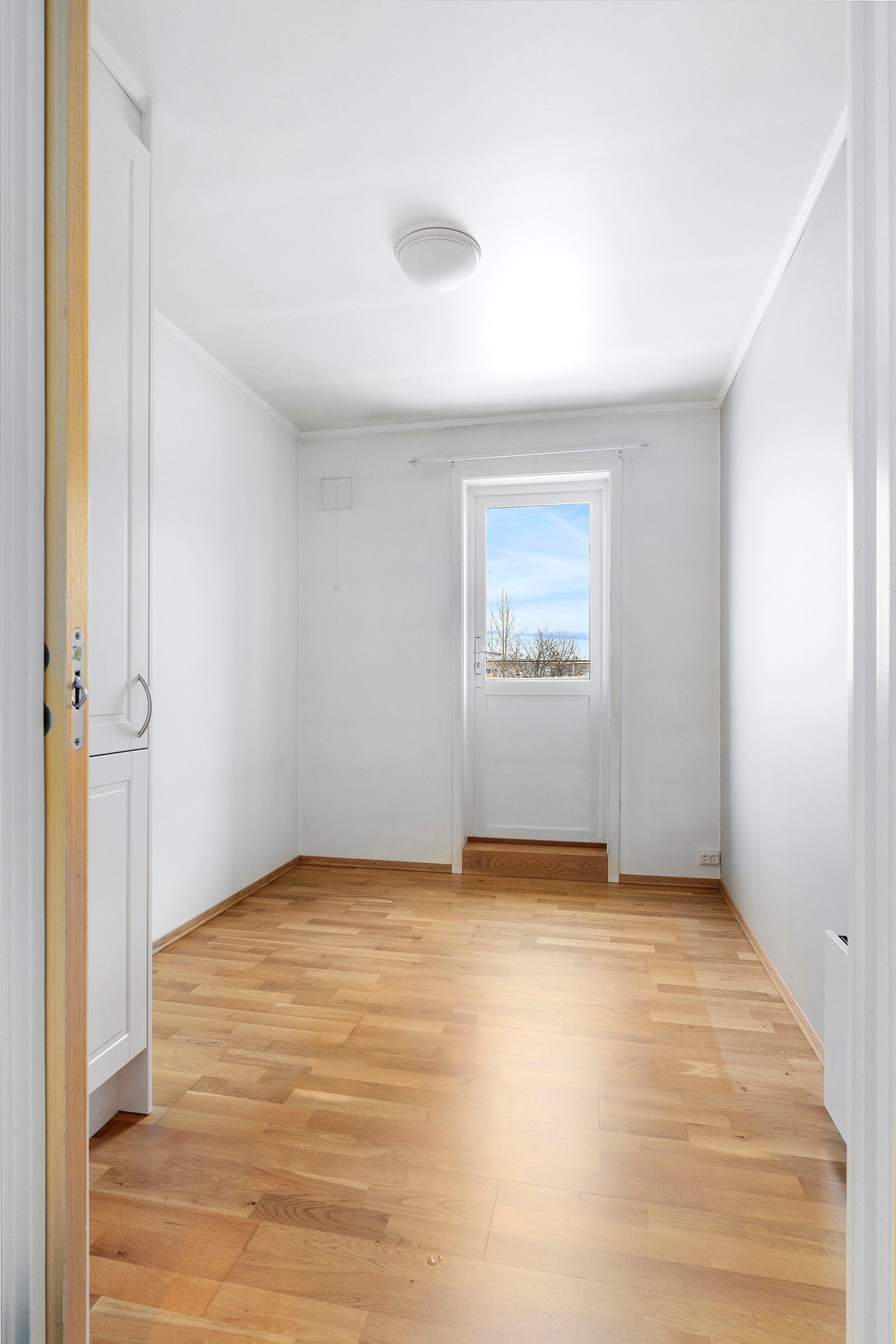 Det andre soverommet er noe mindre og passer godt som barnerom, gjesterom eller hjemmekontor. Galleribilde