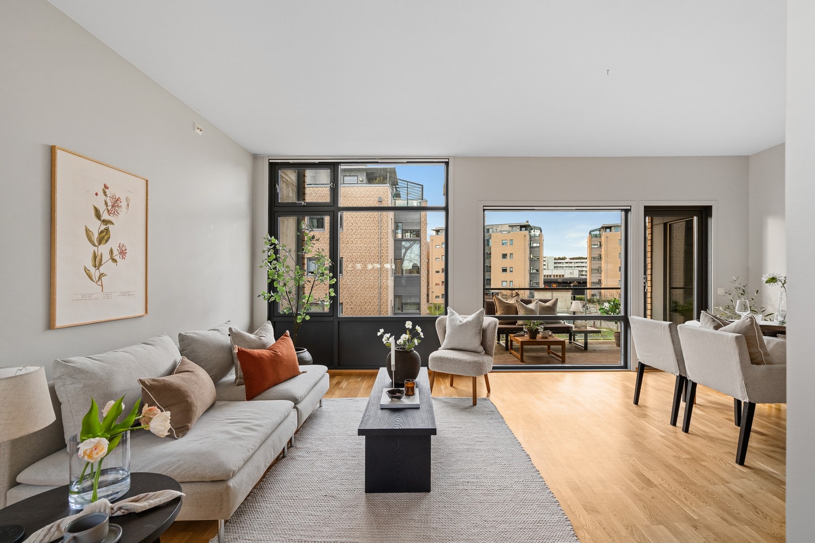 Langflåtveien 14 presenteres av EIE eiendomsmegling v/ Torbjørn Lie - Eiendomsmegler MNEF/Salgsleder/Partner Galleribilde