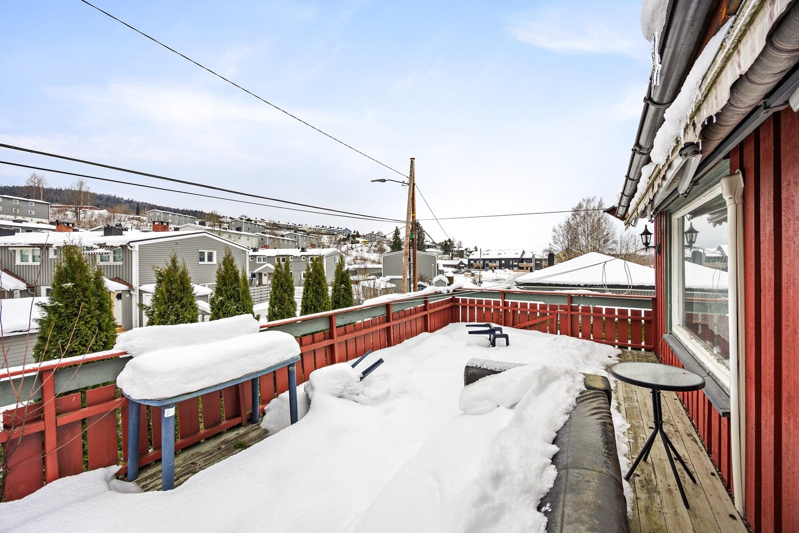 Det er etablert markise og utelys. Galleribilde