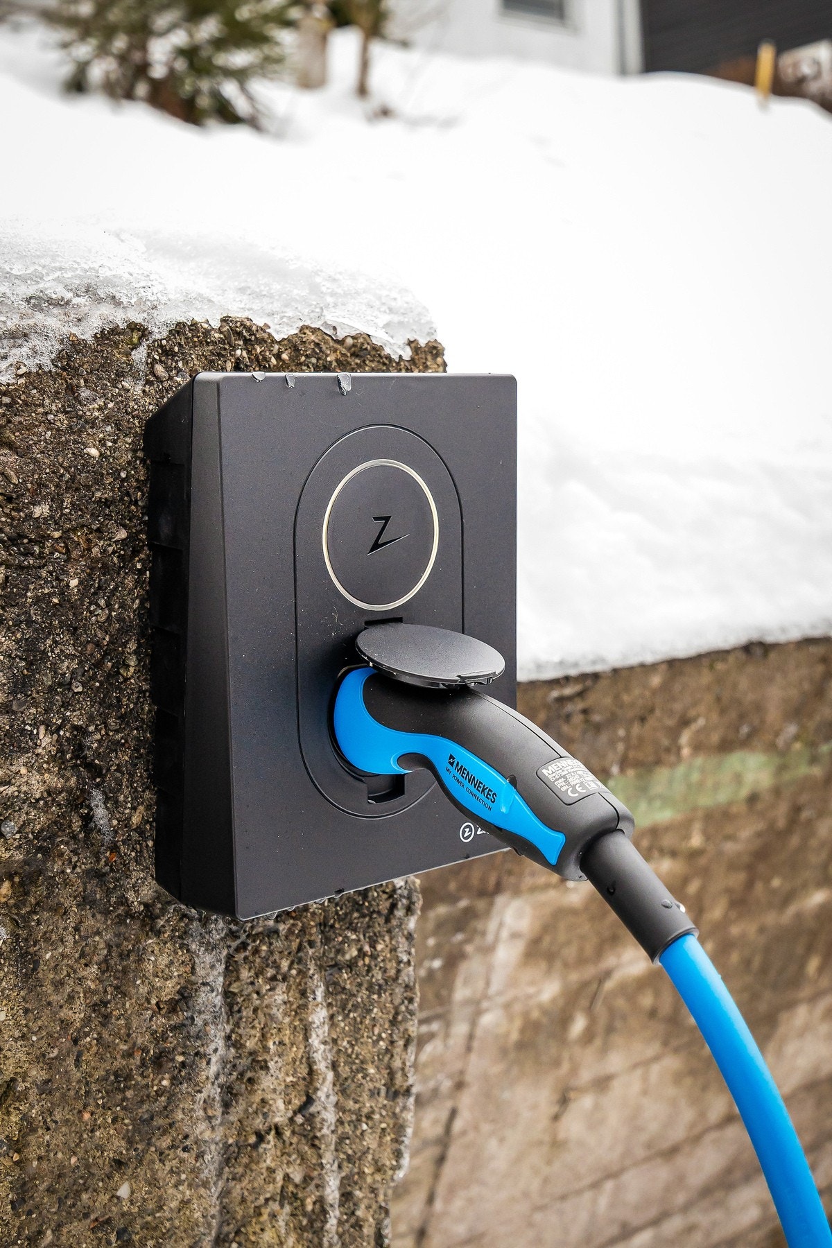 Det er i 2025 blitt etablert lader for el-bil på biloppstillingsplass Galleribilde