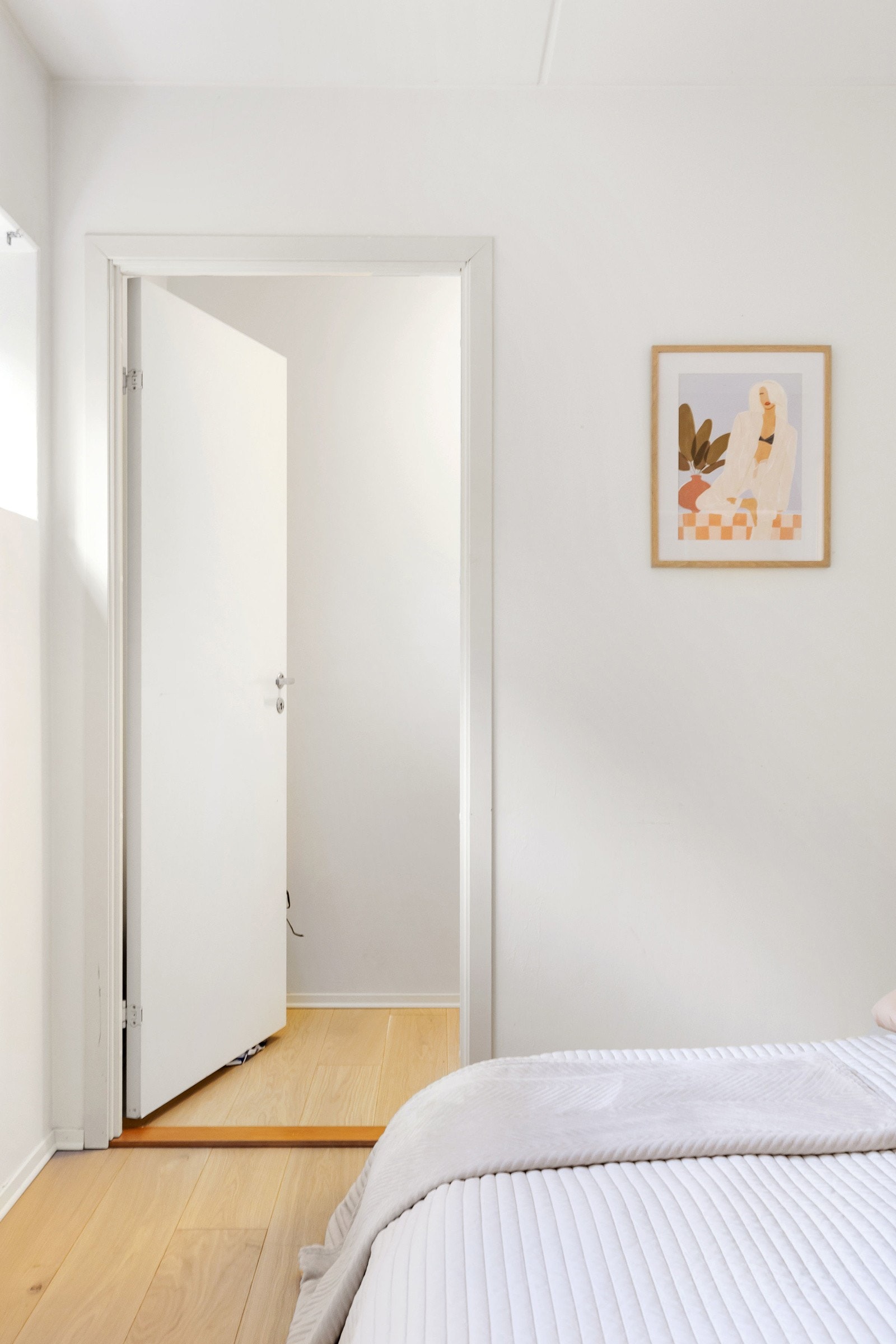 I tilknytning til hovedsoverommet finner man en bod eventuelt garderoberom. Galleribilde