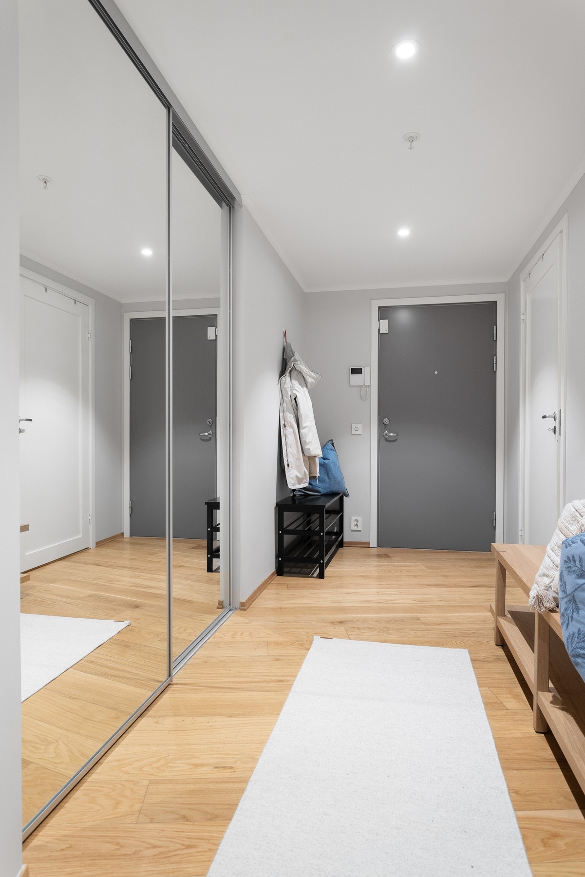 Entré/gang. Galleribilde