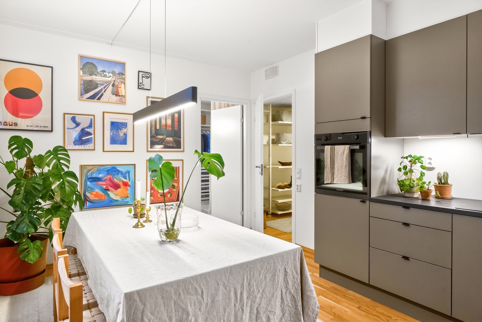 La oss ta turen videre i leiligheten.. Galleribilde