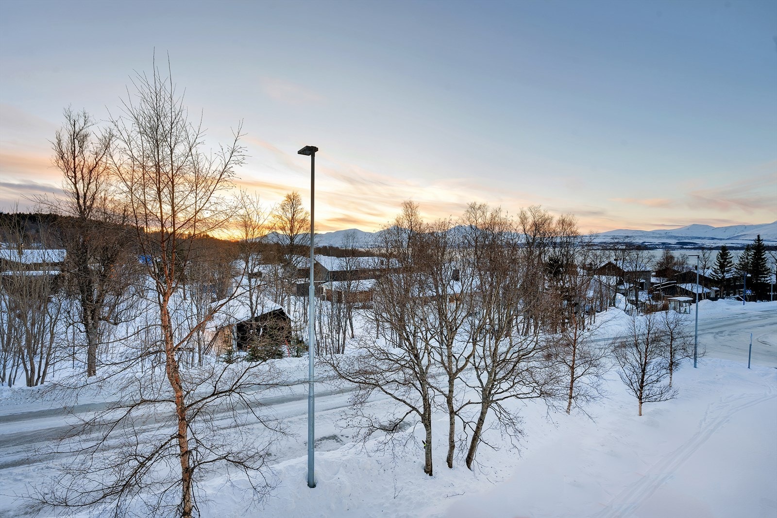 Utsikt mot sør. Galleribilde