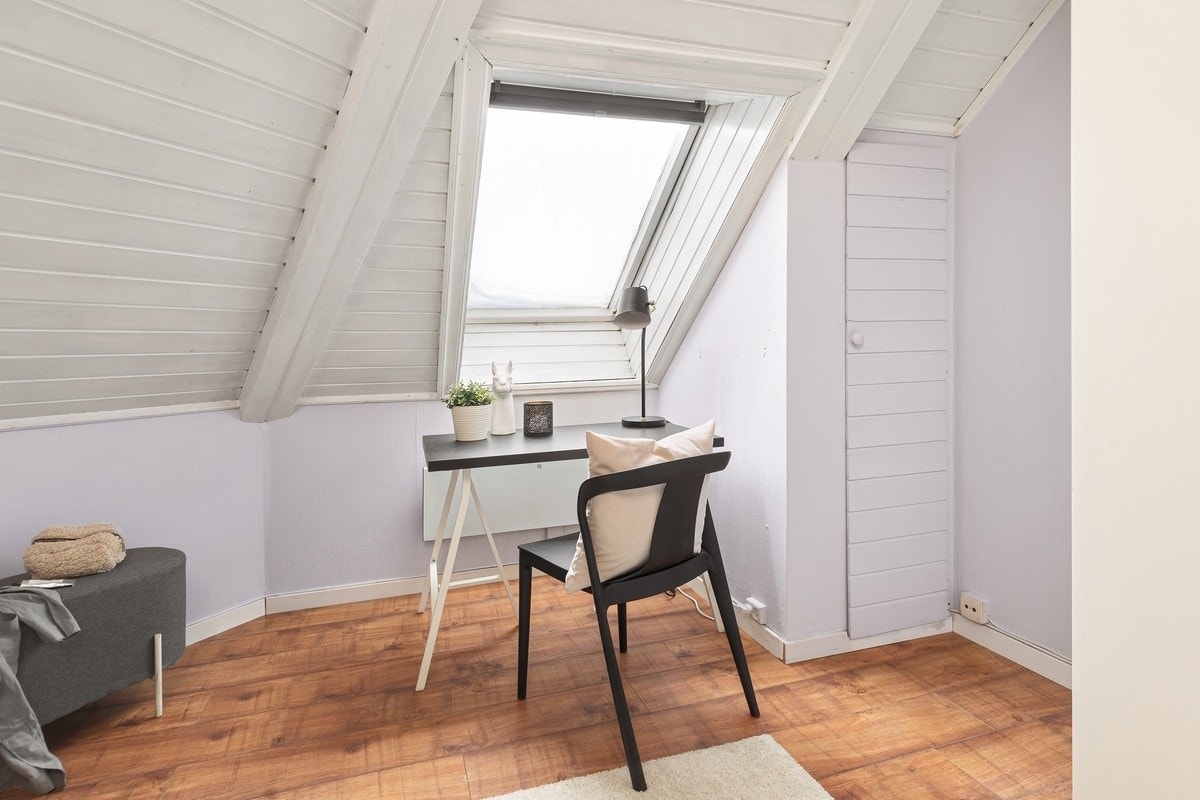 Rom Saturn - 10 kvm Galleribilde