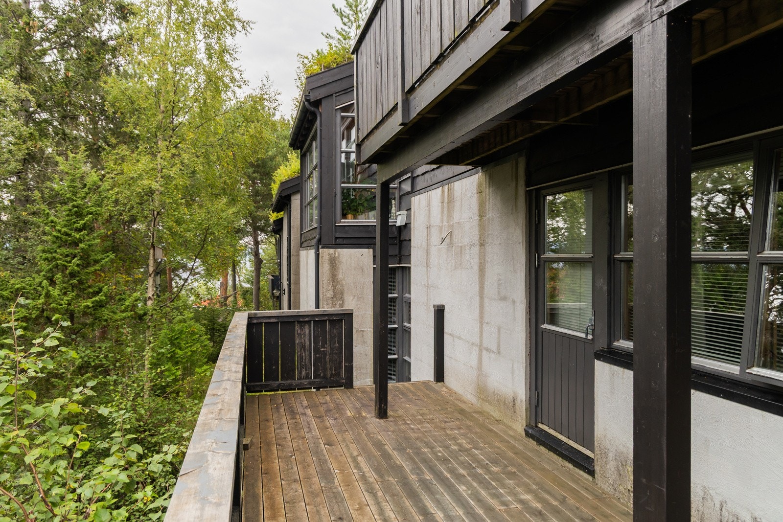 Fra hovedsoverommet har man utgang til veranda på ca. 40m². Galleribilde