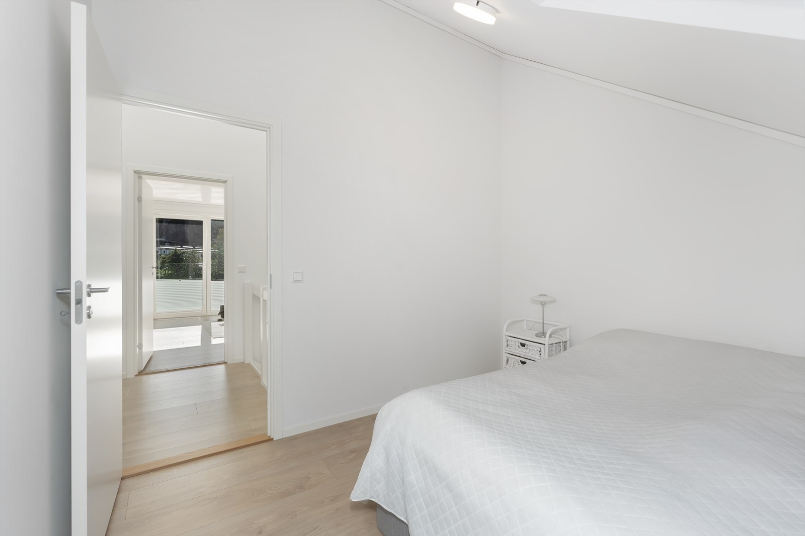 Soverom i 2. etg (3 av 3) Galleribilde