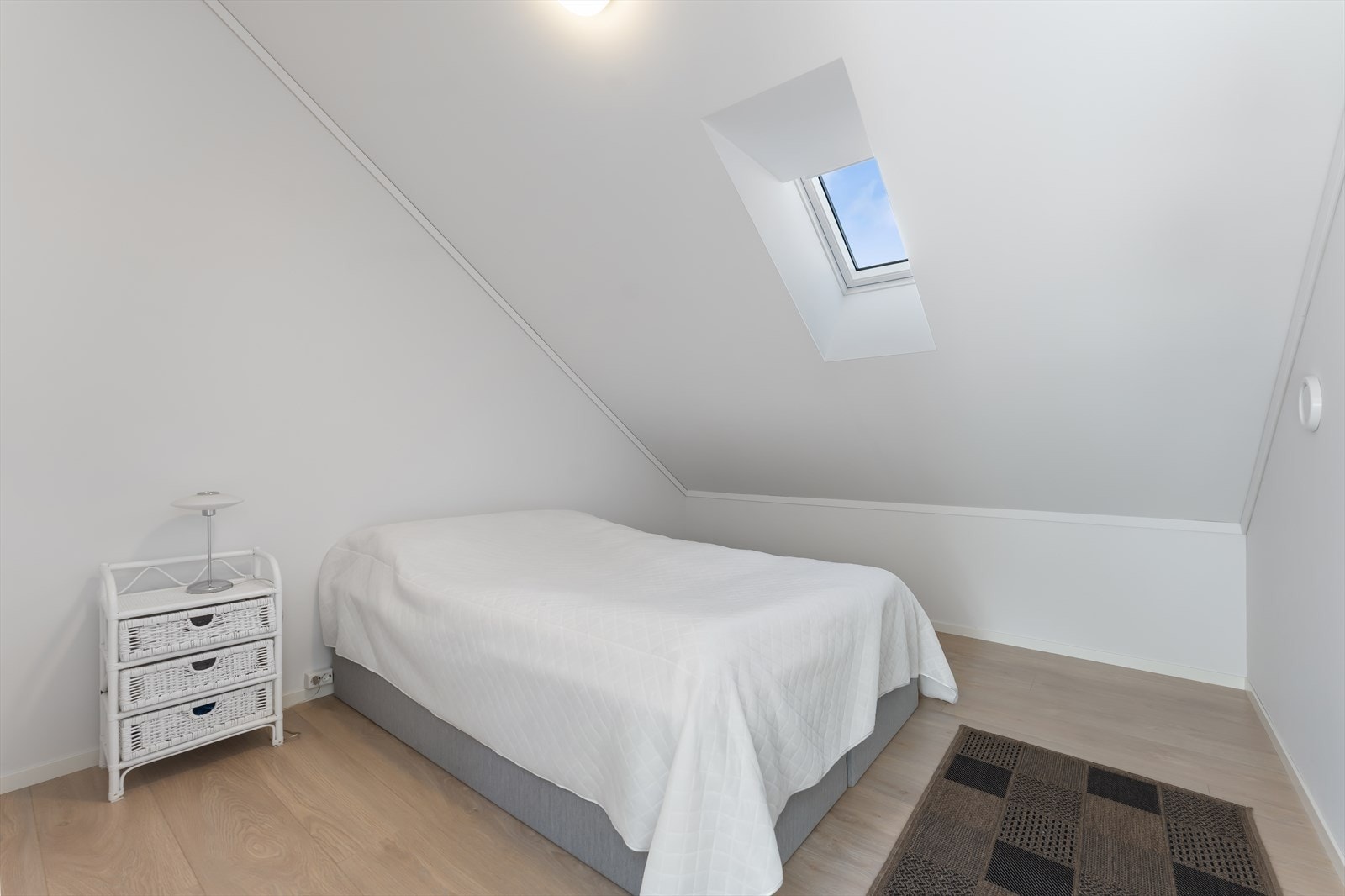 Soverom i 2. etg (2 av 3) Galleribilde