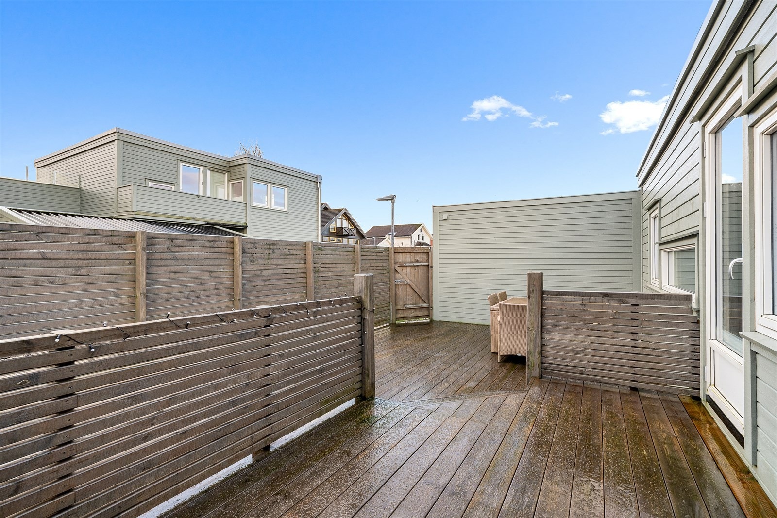 Stor, sørvendt terrasse Galleribilde