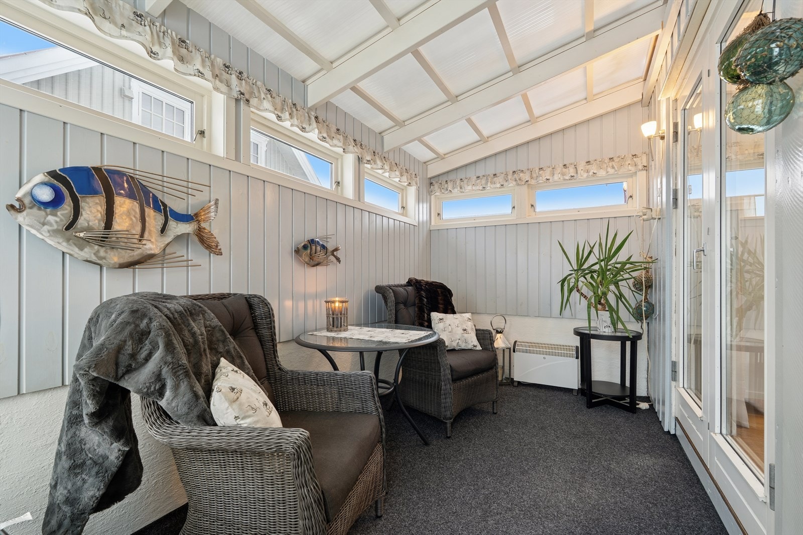 Fra stuen har du direkte utgang til en trivelig utestue! Galleribilde