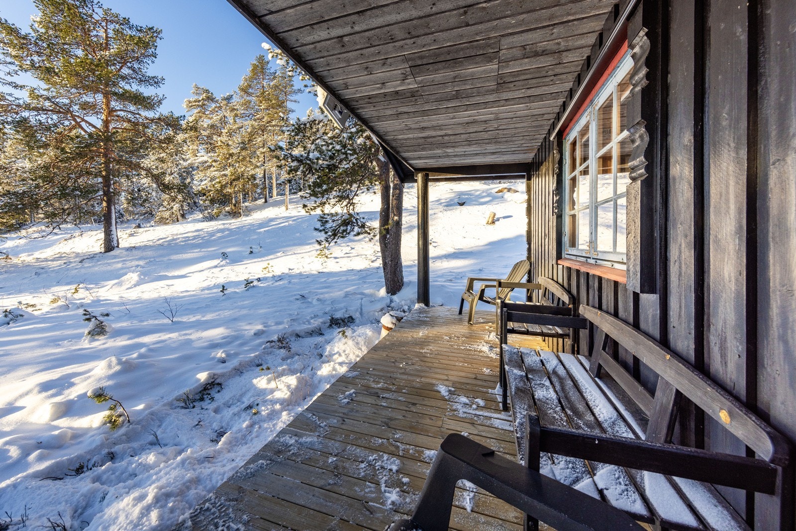 Praktisk overbygget sydvendt terrasse Galleribilde