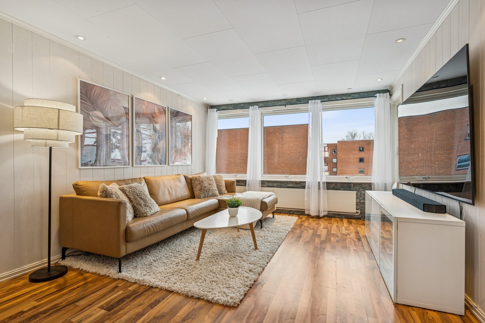 Leiligheten har en fin beliggenhet på Haldenjordet som er et rolig, veletablert og trivelig boligområde. Galleribilde