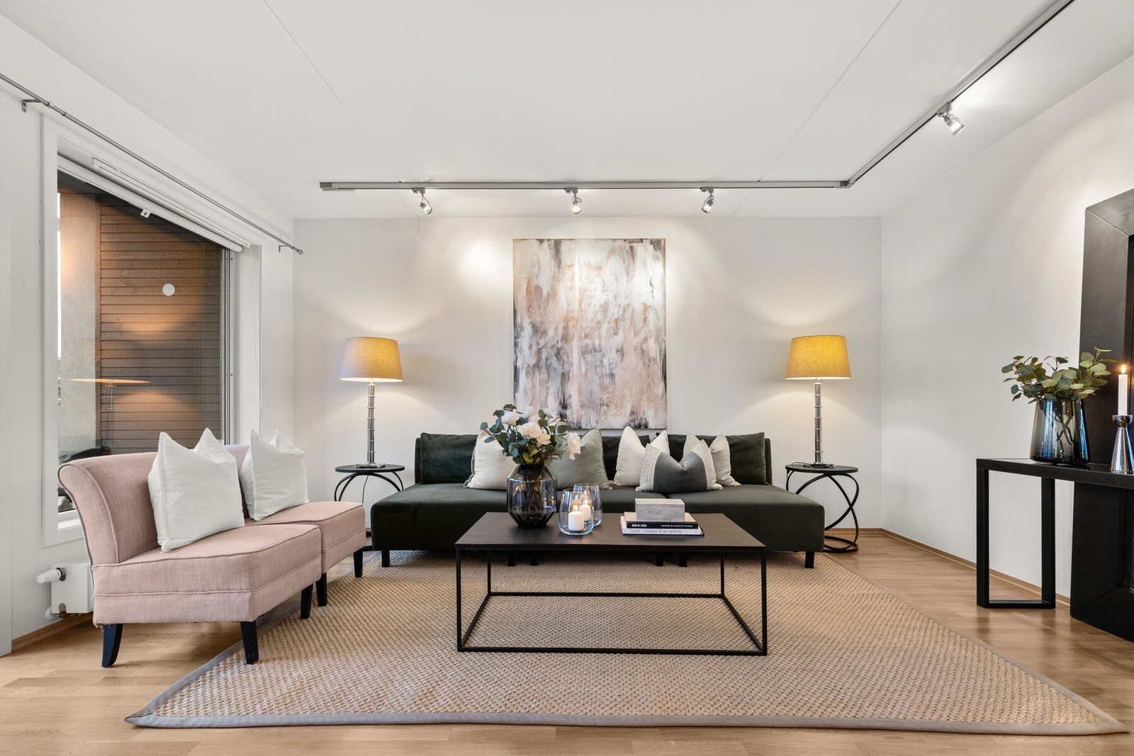 Her er god plass for flott sofagruppe. Galleribilde