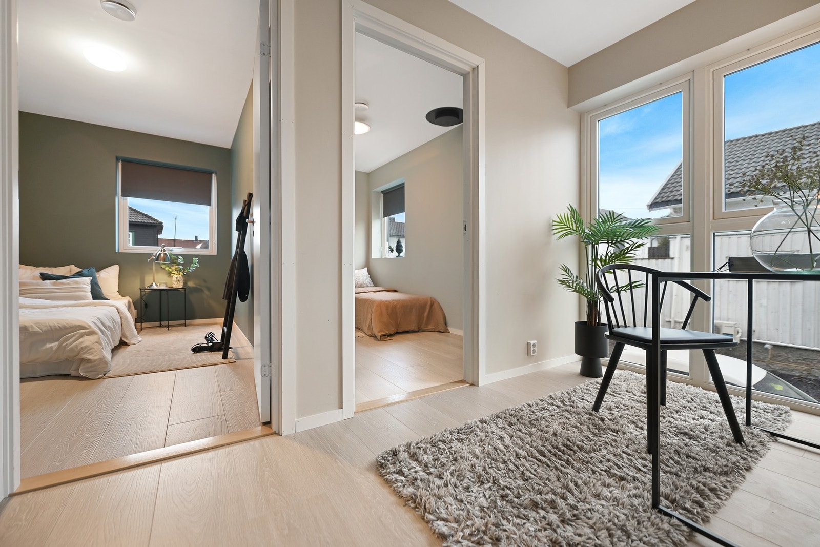 Gode vindusløsninger gir mye naturlig lys. Galleribilde