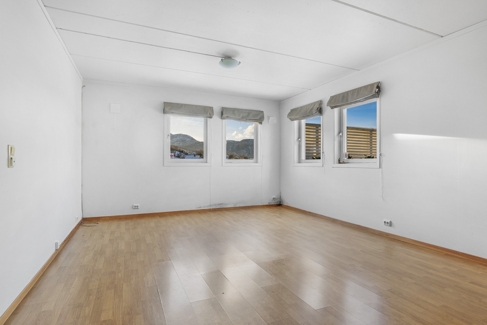 Lys og åpen stue Galleribilde