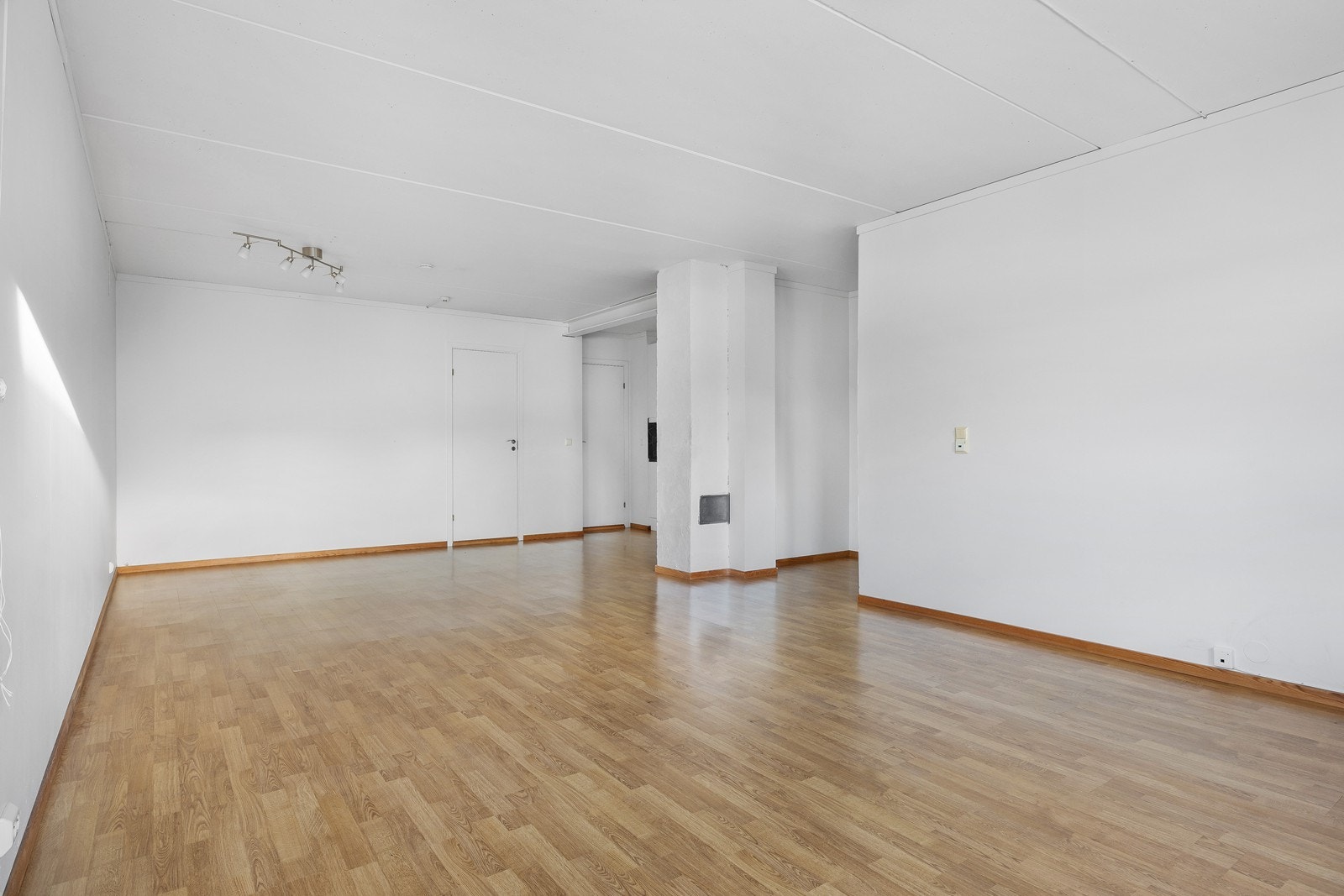 God plass til både sittegruppe og spiseplass. Galleribilde