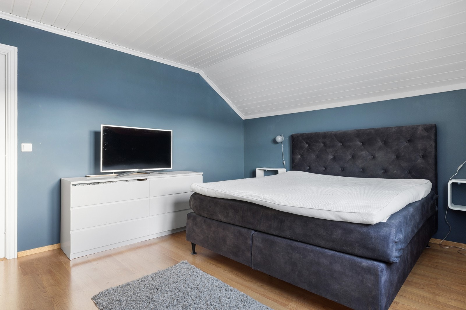 God plass til ulike skap og hylleløsninger. Galleribilde