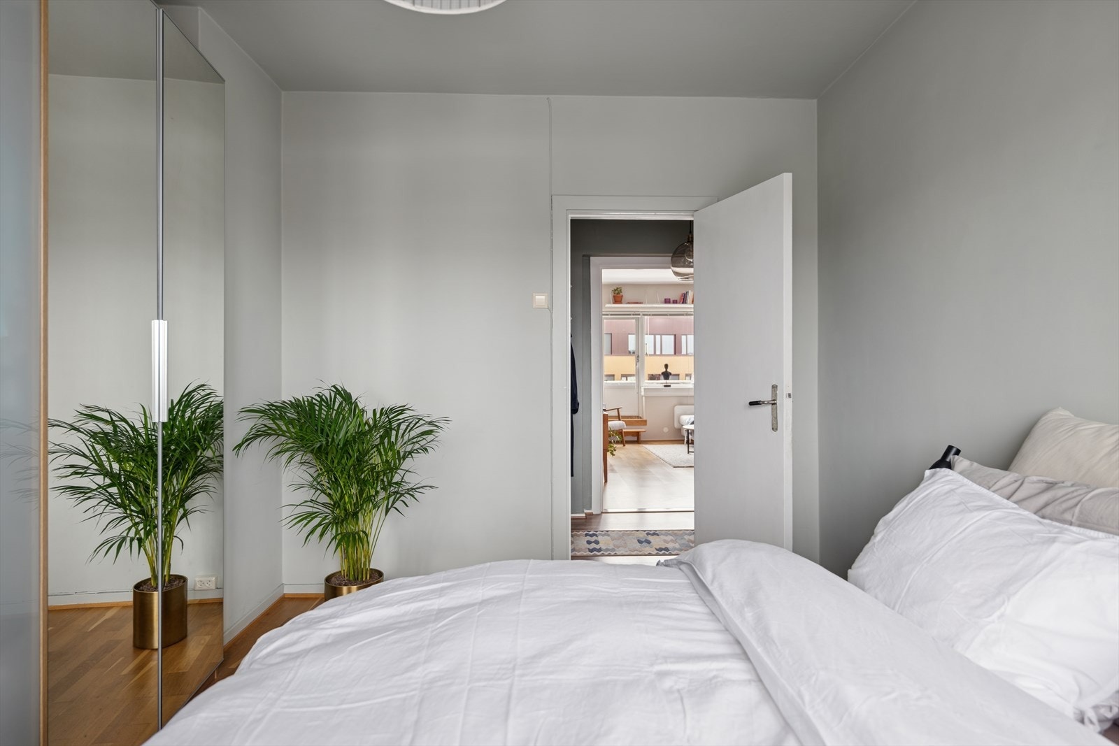 Her kan du enkelt møblere etter ønske med stor dobbeltseng og annet øvrig møblement. Galleribilde