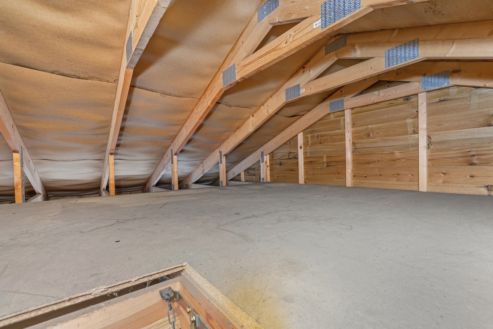 Hems over garasjeplass Galleribilde